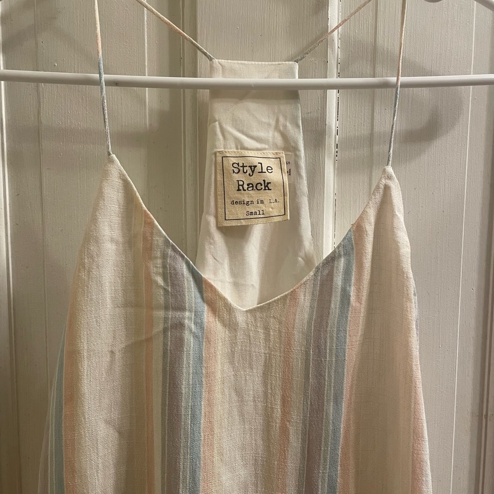 Eraser back thin strap top- Style Rack- Small - Picture 2 of 4